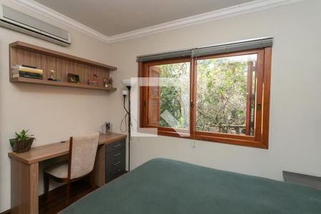 Quarto 1 de casa de condomínio à venda com 4 quartos, 301m² em Chácara das Pedras, Porto Alegre