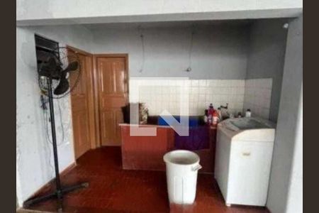 Casa para alugar com 3 quartos, 220m² em Coração Eucarístico, Belo Horizonte