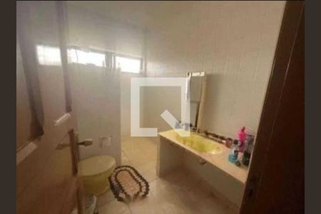 Casa para alugar com 3 quartos, 220m² em Coração Eucarístico, Belo Horizonte