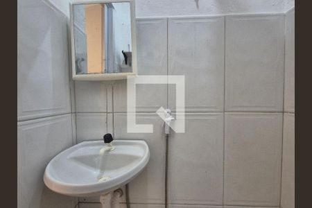 Banheiro de kitnet/studio para alugar com 1 quarto, 20m² em Barra da Tijuca, Rio de Janeiro
