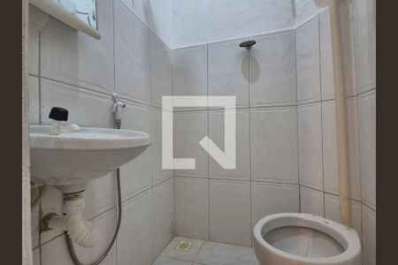 Banheiro de kitnet/studio para alugar com 1 quarto, 20m² em Barra da Tijuca, Rio de Janeiro