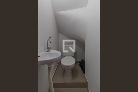 Lavabo de casa de condomínio para alugar com 2 quartos, 65m² em Vila Buenos Aires, São Paulo