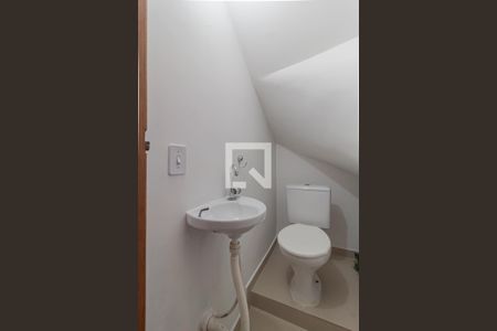 Lavabo de casa de condomínio para alugar com 2 quartos, 65m² em Vila Buenos Aires, São Paulo