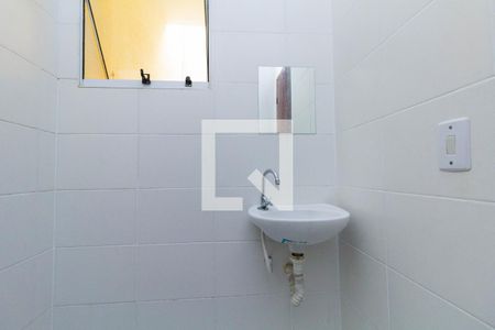 Banheiro de apartamento para alugar com 1 quarto, 31m² em Chácara Seis de Outubro, São Paulo