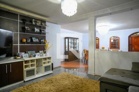 Sala de casa para alugar com 4 quartos, 450m² em Vila Liviero, São Paulo