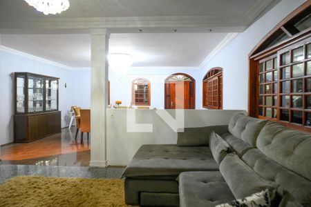 Sala de casa para alugar com 4 quartos, 450m² em Vila Liviero, São Paulo