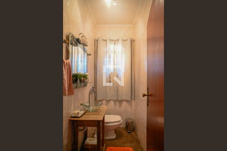 Lavabo de casa para alugar com 4 quartos, 450m² em Vila Liviero, São Paulo