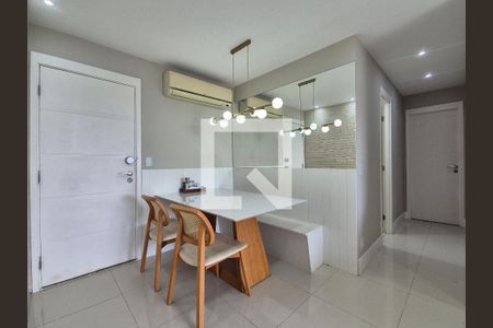 Sala de apartamento à venda com 2 quartos, 86m² em Barra da Tijuca, Rio de Janeiro