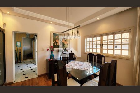 Sala de casa à venda com 3 quartos, 399m² em Vila Maria Luiza, Jundiaí