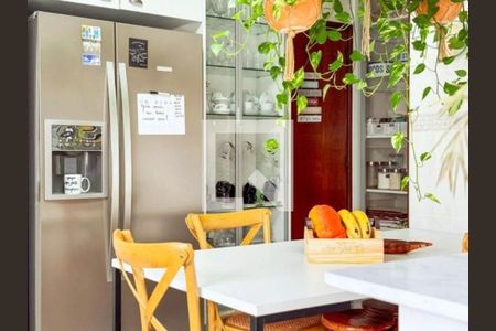Cozinha de apartamento à venda com 4 quartos, 178m² em Vila Itapura, Campinas