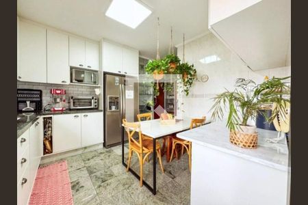 Cozinha de apartamento à venda com 4 quartos, 178m² em Vila Itapura, Campinas