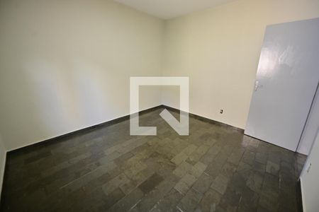 Quarto 1 de casa para alugar com 3 quartos, 324m² em Setor Bueno, Goiânia