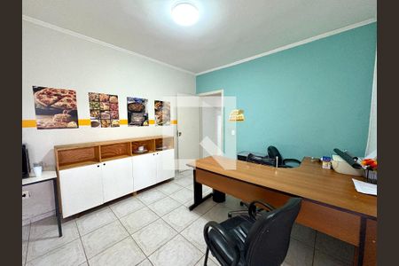 Quarto 1 de casa à venda com 3 quartos, 200m² em Medeiros, Jundiaí