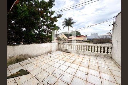 Varanda de casa à venda com 3 quartos, 200m² em Medeiros, Jundiaí