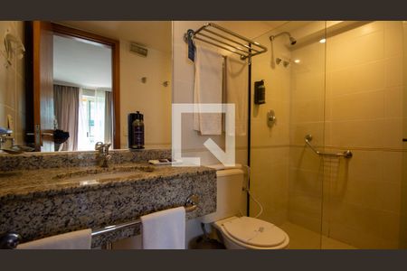 Banheiro de kitnet/studio à venda com 1 quarto, 74m² em Barra da Tijuca, Rio de Janeiro