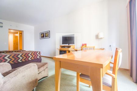 Sala de apartamento à venda com 1 quarto, 40m² em Alphaville Industrial, Barueri