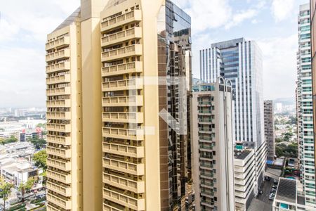 Vista da Sala de apartamento à venda com 1 quarto, 40m² em Alphaville Industrial, Barueri