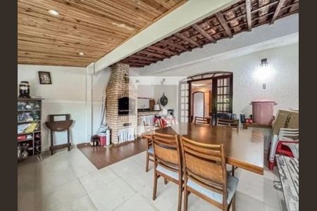 Casa à venda com 5 quartos, 250m² em Jardim Andrea Demarchi, São Bernardo do Campo