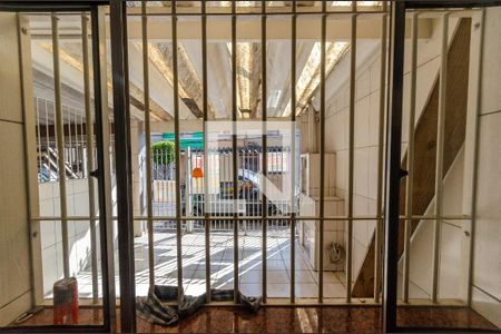 Sala - Janela de casa para alugar com 2 quartos, 120m² em Vila Portuguesa, São Paulo