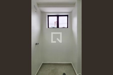 Banheiro de kitnet/studio para alugar com 1 quarto, 24m² em Centro, São Bernardo do Campo