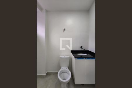 Banheiro de kitnet/studio para alugar com 1 quarto, 24m² em Centro, São Bernardo do Campo