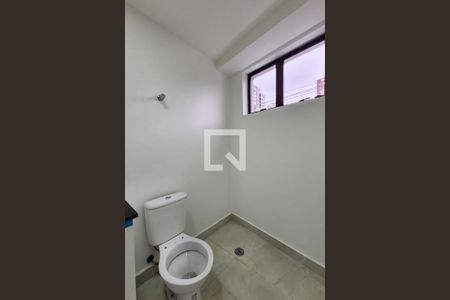 Banheiro Social de kitnet/studio para alugar com 1 quarto, 28m² em Centro, São Bernardo do Campo