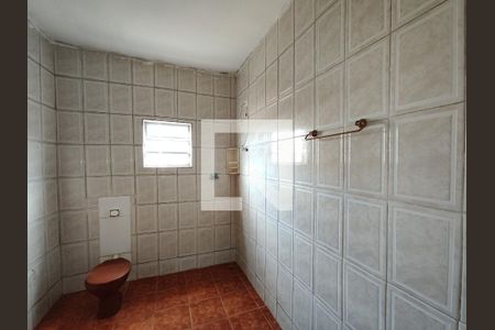 Banheiro / Área de serviço de casa para alugar com 2 quartos, 70m² em Jardim Melilo, Ferraz de Vasconcelos