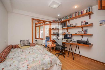 Casa à venda com 4 quartos, 378m² em Laranjeiras, Rio de Janeiro