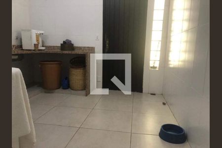 Casa à venda com 7 quartos, 195m² em Charitas, Niterói