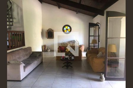 Casa à venda com 7 quartos, 195m² em Charitas, Niterói