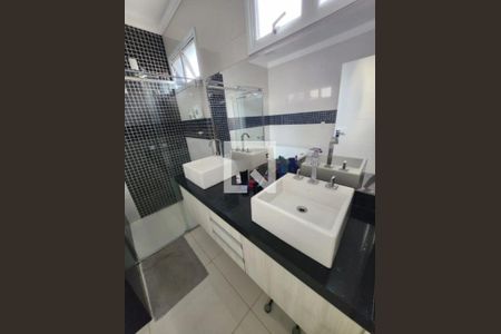 Banheiro de casa de condomínio à venda com 4 quartos, 389m² em Caxambu, Jundiaí