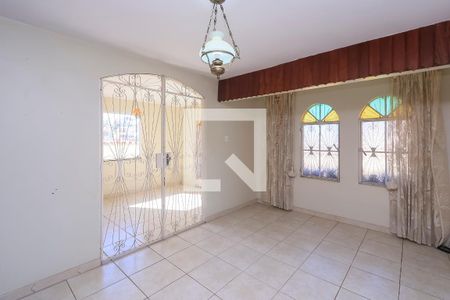 Sala 1 de casa à venda com 6 quartos, 216m² em Alípio de Melo, Belo Horizonte