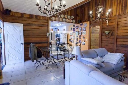 Sala de casa de condomínio à venda com 4 quartos, 175m² em Canto das Águas, Rio Acima