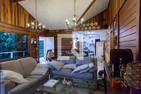 Sala de casa de condomínio à venda com 4 quartos, 175m² em Canto das Águas, Rio Acima