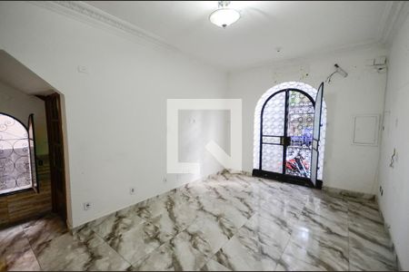 Sala 2 de casa para alugar com 8 quartos, 330m² em Grajaú, Rio de Janeiro