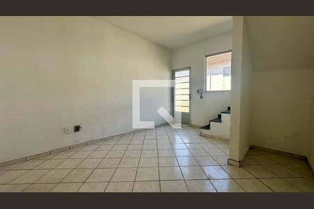 Sala de casa à venda com 2 quartos, 50m² em Fonte Grande, Contagem