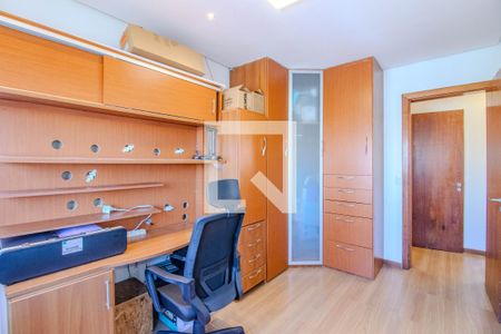 Quarto 1 de apartamento à venda com 3 quartos, 192m² em Chácara das Pedras, Porto Alegre