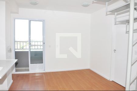 Sala/Cozinha de apartamento para alugar com 1 quarto, 84m² em Chácara Inglesa, São Paulo