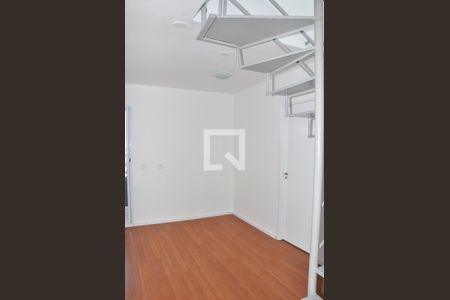 Sala/Cozinha de apartamento para alugar com 1 quarto, 84m² em Chácara Inglesa, São Paulo