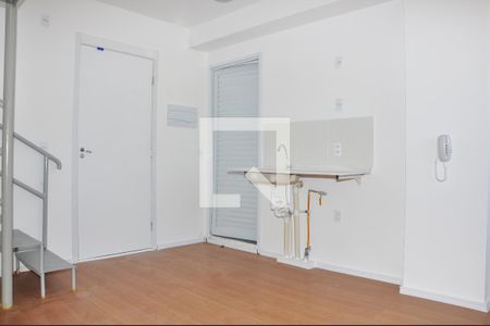 Sala/Cozinha de apartamento para alugar com 1 quarto, 84m² em Chácara Inglesa, São Paulo