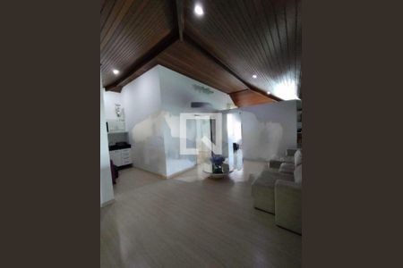 Casa à venda com 5 quartos, 675m² em Barra da Tijuca, Rio de Janeiro