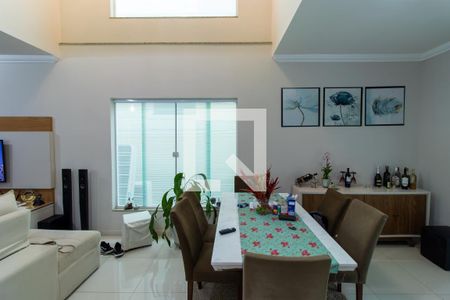 Sala de casa de condomínio para alugar com 4 quartos, 250m² em Rio Cotia, Cotia