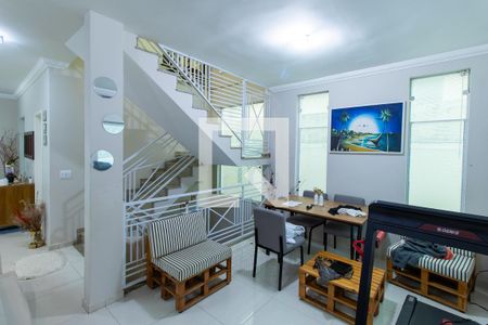 Sala de casa de condomínio para alugar com 4 quartos, 250m² em Rio Cotia, Cotia