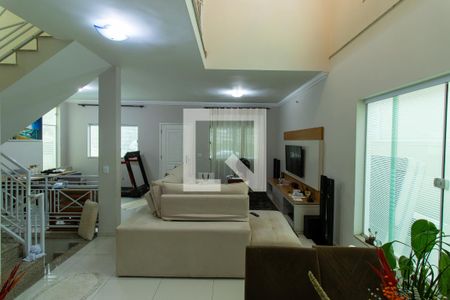 Sala de casa de condomínio para alugar com 4 quartos, 250m² em Rio Cotia, Cotia