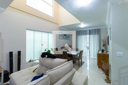 Sala de casa de condomínio para alugar com 4 quartos, 250m² em Rio Cotia, Cotia