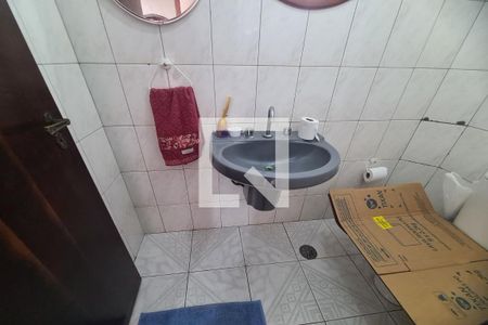 Lavabo de casa de condomínio à venda com 3 quartos, 180m² em Jardim Angela (zona Leste), São Paulo