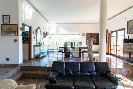 Sala de casa de condomínio para alugar com 5 quartos, 900m² em Jardim Passargada I, Cotia
