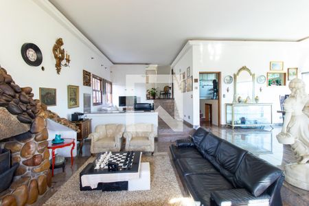 Sala de casa de condomínio para alugar com 5 quartos, 900m² em Jardim Passargada I, Cotia