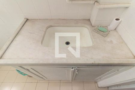 Banheiro de kitnet/studio à venda com 1 quarto, 25m² em Higienópolis, São Paulo