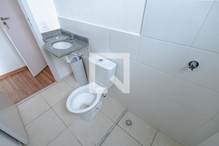 Banheiro da Suíte de apartamento para alugar com 2 quartos, 57m² em Jardim Guanabara, Belo Horizonte